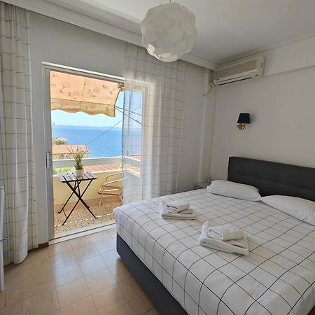 Hotel Rania Лутра-Едіпсу Екстер'єр фото
