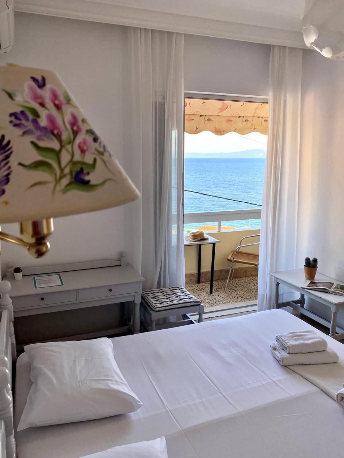 Hotel Rania Лутра-Едіпсу Екстер'єр фото