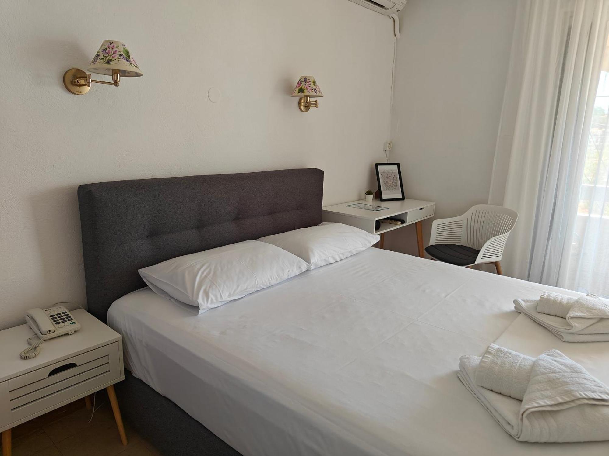 Hotel Rania Лутра-Едіпсу Екстер'єр фото